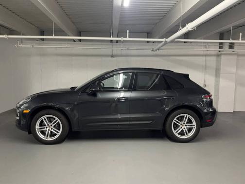 Volcano Grey Metallic 2026 Porsche Macan