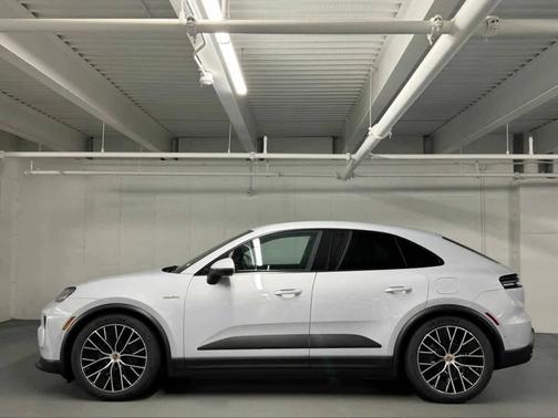 2024 Porsche Macan 