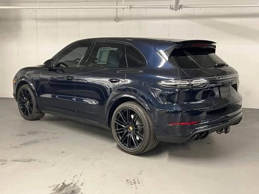 2021 Porsche Cayenne 