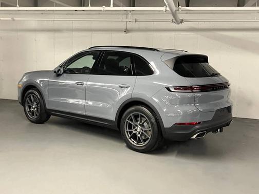 Arctic Grey 2026 Porsche Cayenne