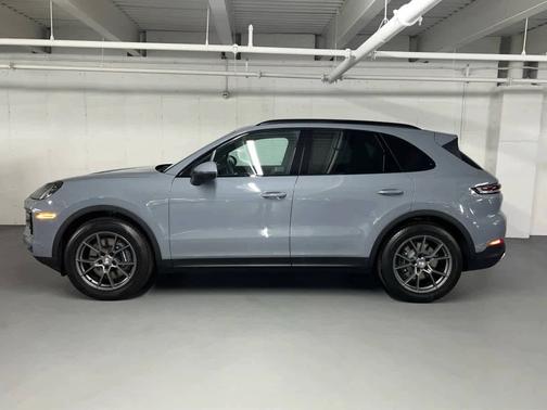 Arctic Grey 2026 Porsche Cayenne
