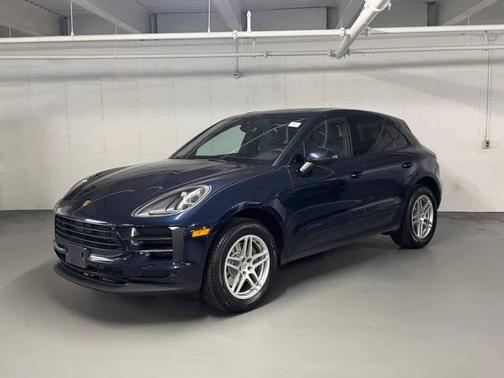 Night Blue Metallic 2020 Porsche Macan