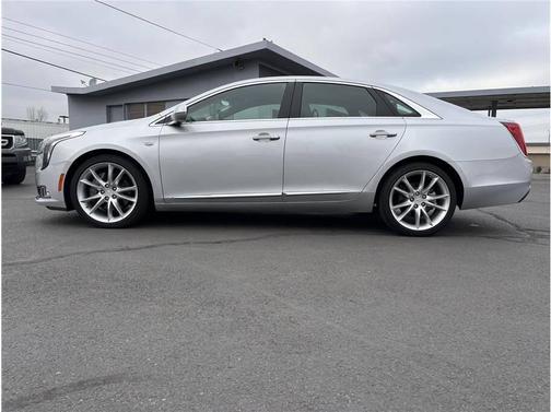 2018 Cadillac XTS Premium Luxury