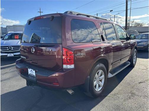 2011 Nissan Armada SV