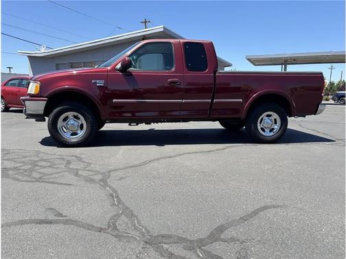 Red Metallic 1998 Ford F-150 SuperCab