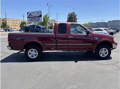 Red Metallic 1998 Ford F-150 SuperCab