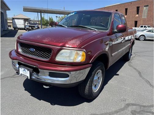 Red Metallic 1998 Ford F-150 SuperCab