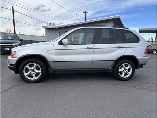 2002 BMW X5 3.0i