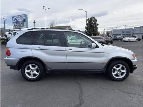 2002 BMW X5 3.0i