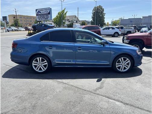 Silk Blue Metallic 2017 Volkswagen Jetta 1.8T SEL