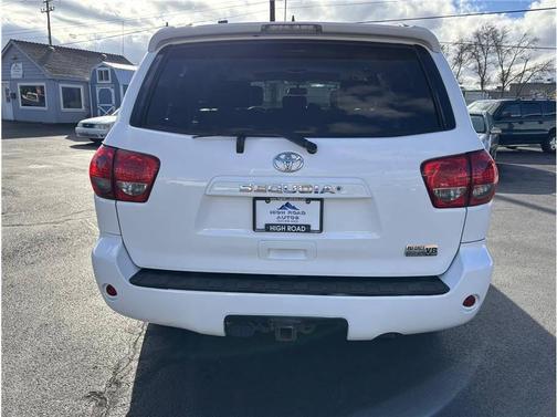 2015 Toyota Sequoia SR5