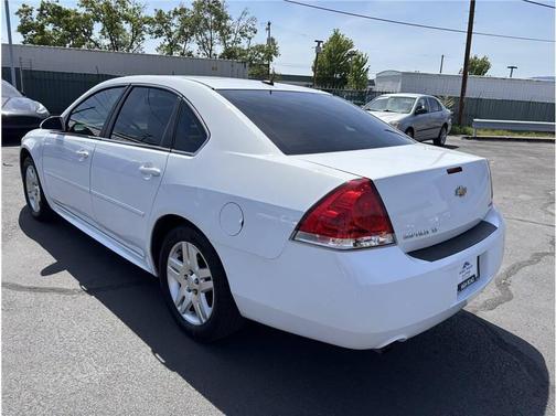 White 2015 Chevrolet Impala Limited LT