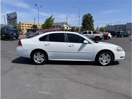 White 2015 Chevrolet Impala Limited LT