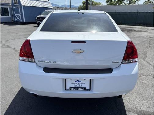 White 2015 Chevrolet Impala Limited LT