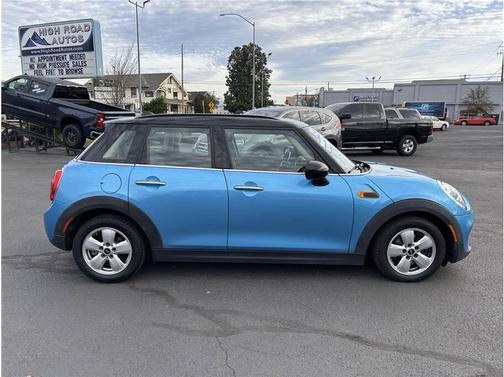 2015 MINI Hardtop Cooper