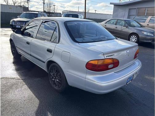 2002 Chevrolet Prizm 