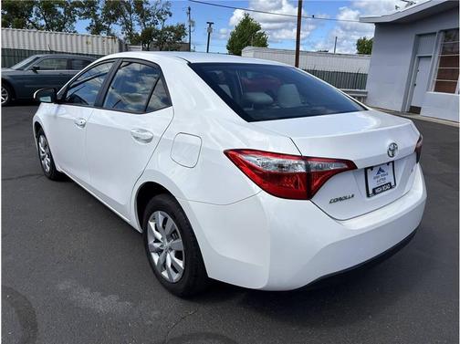 White 2015 Toyota Corolla LE