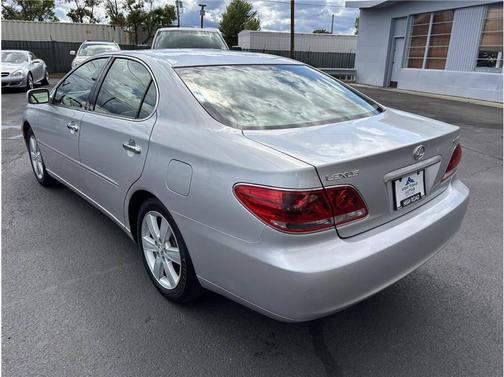 2005 Lexus ES 330