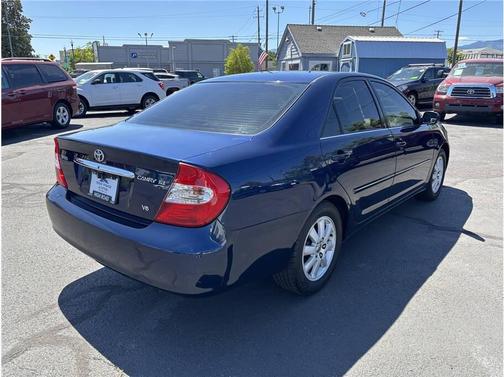 Blue 2002 Toyota Camry XLE