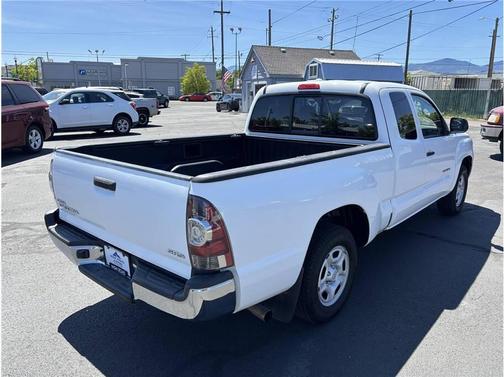 White 2010 Toyota Tacoma Access Cab
