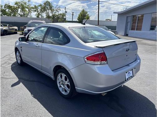 Silver 2008 Ford Focus SES