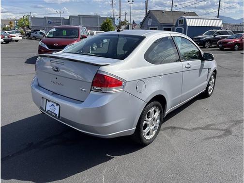 Silver 2008 Ford Focus SES