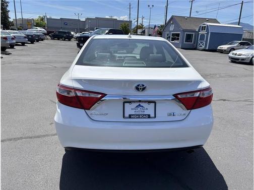 2016 Toyota Camry Hybrid XLE