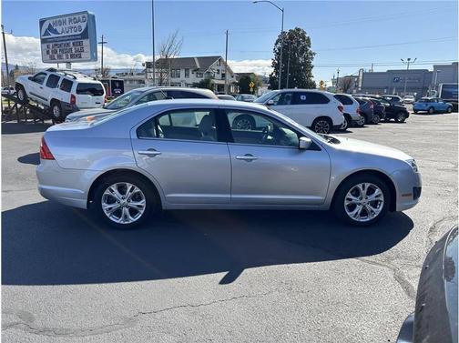 2012 Ford Fusion SE