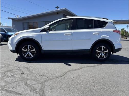 White 2017 Toyota RAV4 XLE