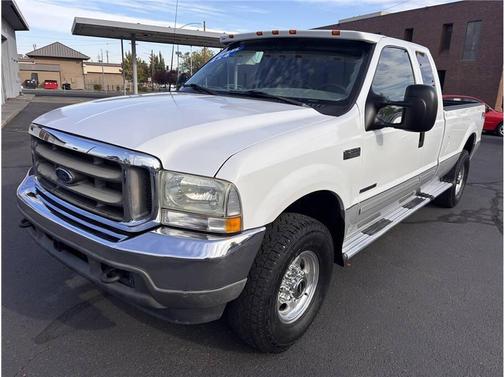 White 2002 Ford F-250 Super Duty