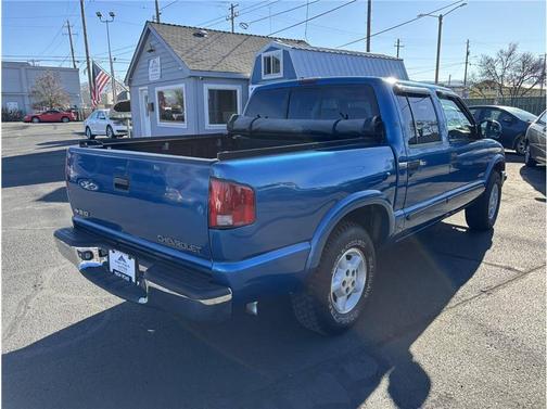 2001 Chevrolet S-10 LS