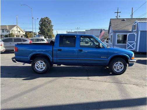 2001 Chevrolet S-10 LS