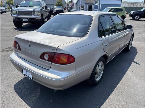 2002 Toyota Corolla LE