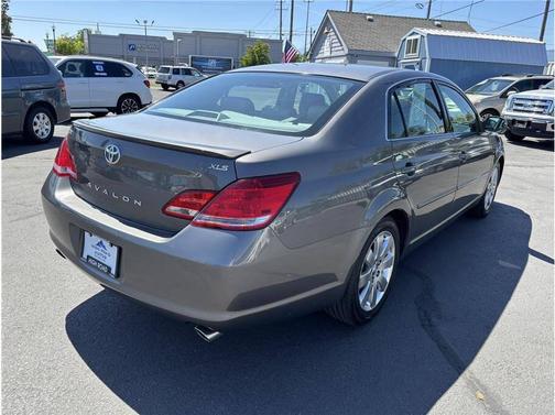 2006 Toyota Avalon XLS