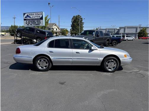 2000 Lincoln Continental