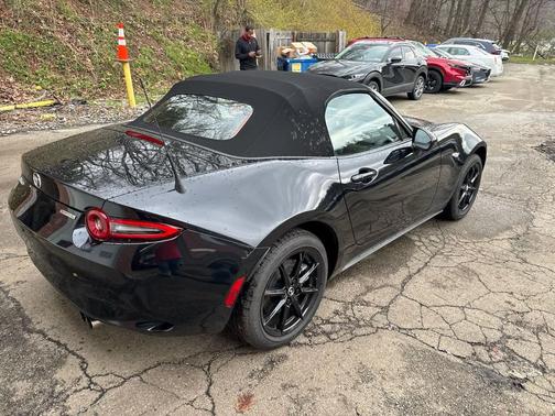 2025 Mazda MX-5 Miata Sport