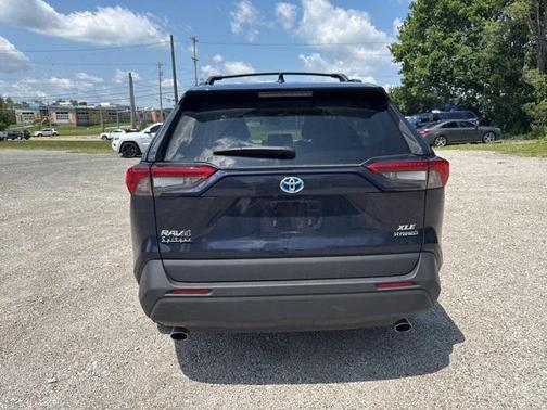 2021 Toyota RAV4 Hybrid XLE