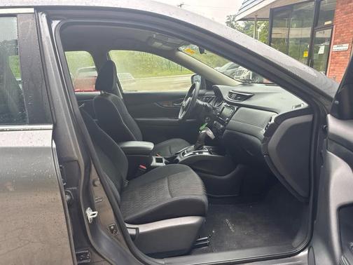 Gun Metallic 2018 Nissan Rogue S