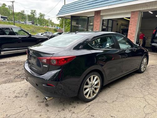 Jet Black Mica 2017 Mazda Mazda3 Grand Touring