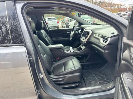 2021 GMC Acadia AWD SLT