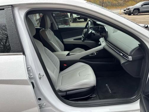 2023 Hyundai ELANTRA HEV Limited