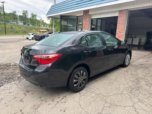 Black Sand Pearl 2018 Toyota Corolla LE