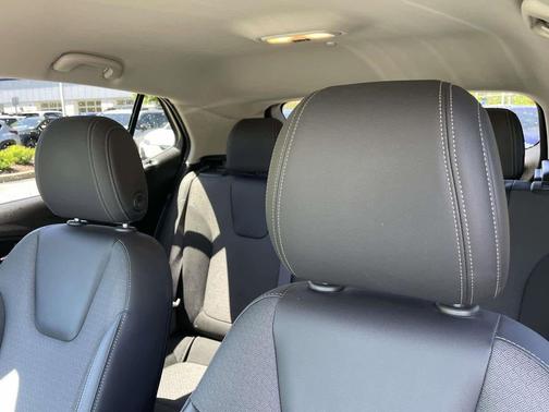 Summit White 2022 Buick Encore GX Preferred