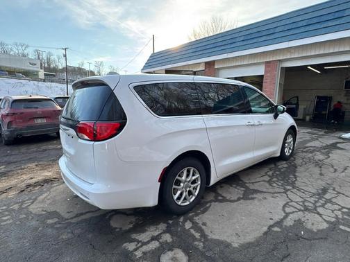 2017 Chrysler Pacifica Touring