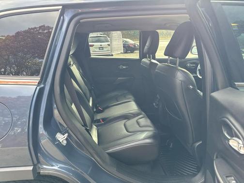 2020 Jeep Cherokee Latitude Lux