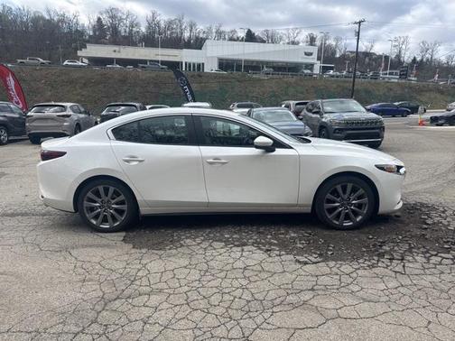 2024 Mazda Mazda3 FWD w/Preferred Package