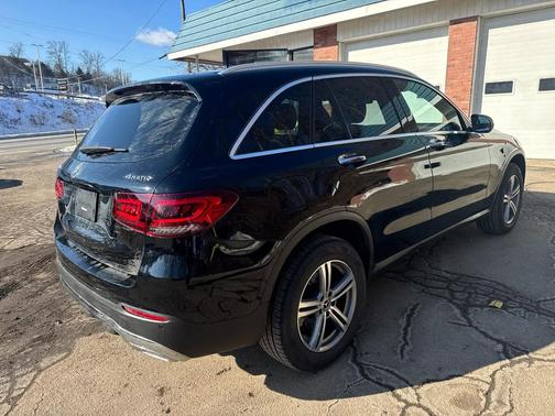 2022 Mercedes-Benz GLC 300 4MATIC
