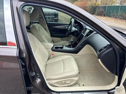 2014 INFINITI Q50 Premium