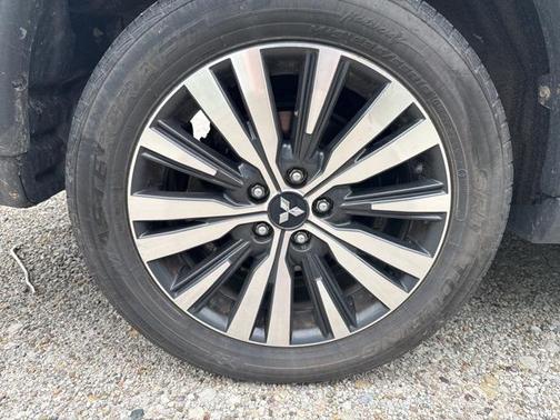 2019 Mitsubishi Outlander ES