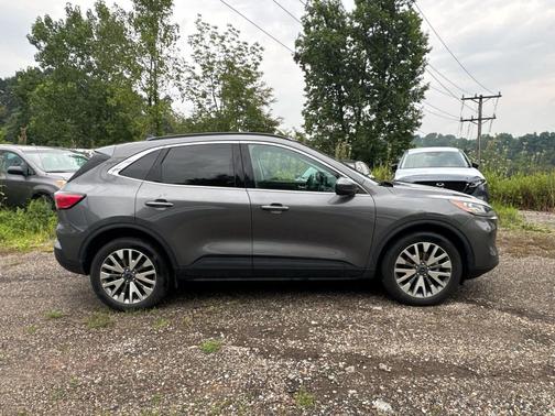 Carbonized Gray Metallic 2022 Ford Escape Titanium